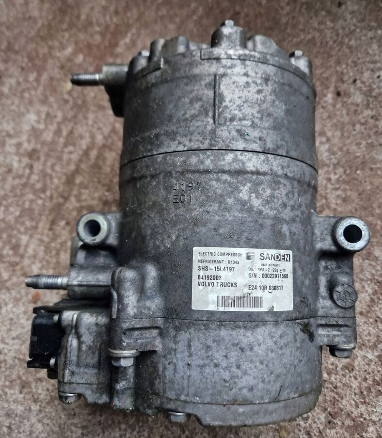 Sanden SPRĘŻARKA KOMPRESOR KLIMATYZACJI POSTOJOWEJ VOLVO FH 4 FM 4 84192003 - A/C compressor for Truck: picture 2 Sanden SPRĘŻARKA KOMPRESOR KLIMATYZACJI POSTOJOWEJ VOLVO FH 4 FM 4 84192003 - A/C compressor for Truck: picture 2