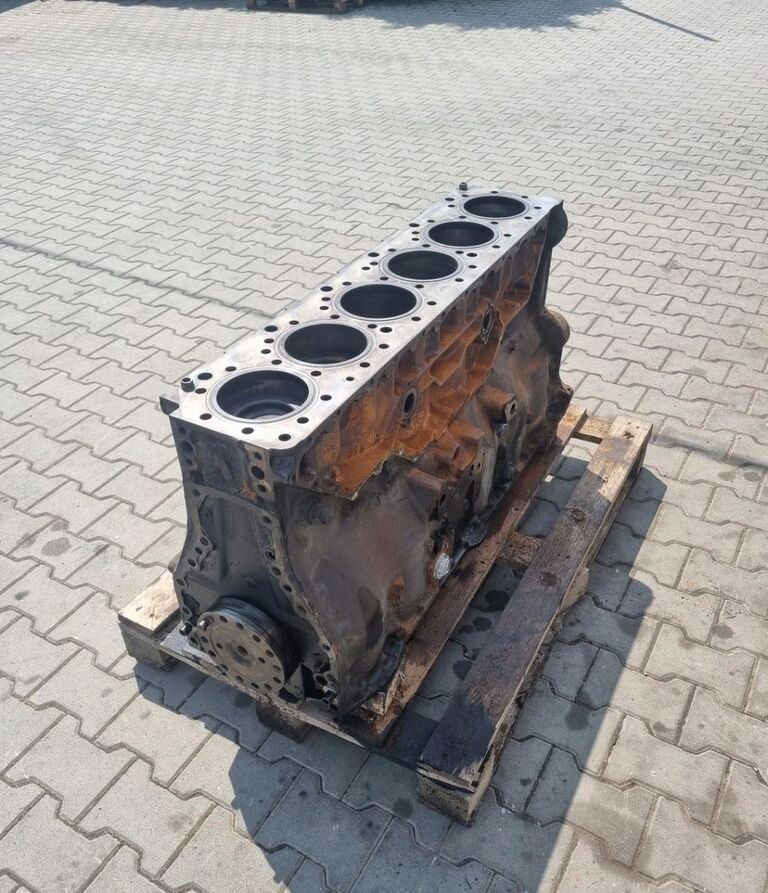 VOLVO BLOK SILNIKA SŁUPEK TŁOKI WAŁ KORBOWY VOLVO FH 12 D12 RENAULT MAGNUM DXI 12 - Cylinder block for Truck: picture 3 VOLVO BLOK SILNIKA SŁUPEK TŁOKI WAŁ KORBOWY VOLVO FH 12 D12 RENAULT MAGNUM DXI 12 - Cylinder block for Truck: picture 3