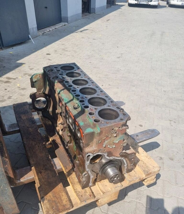 VOLVO BLOK SILNIKA WAŁ KORBOWY VOLVO FL FE RENAULT PREMIUM MIDLUM DXI 7 D7E - Cylinder block for Truck: picture 3 VOLVO BLOK SILNIKA WAŁ KORBOWY VOLVO FL FE RENAULT PREMIUM MIDLUM DXI 7 D7E - Cylinder block for Truck: picture 3