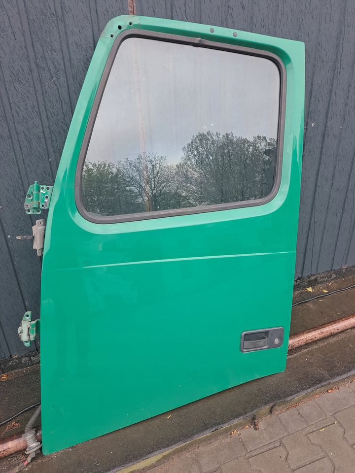 VOLVO DRZWI KOMPLETNE LEWE VOLVO FH 13 LIFT - Door and parts for Truck: picture 1 VOLVO DRZWI KOMPLETNE LEWE VOLVO FH 13 LIFT - Door and parts for Truck: picture 1