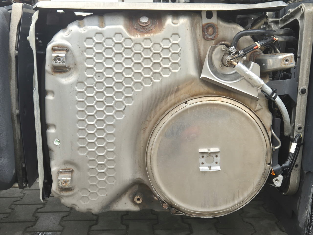 VOLVO FH 5 FM 5 RENAULT GAMA T EVO KOMPLETNY 23532362 P05 - Catalytic converter: picture 1 VOLVO FH 5 FM 5 RENAULT GAMA T EVO KOMPLETNY 23532362 P05 - Catalytic converter: picture 1