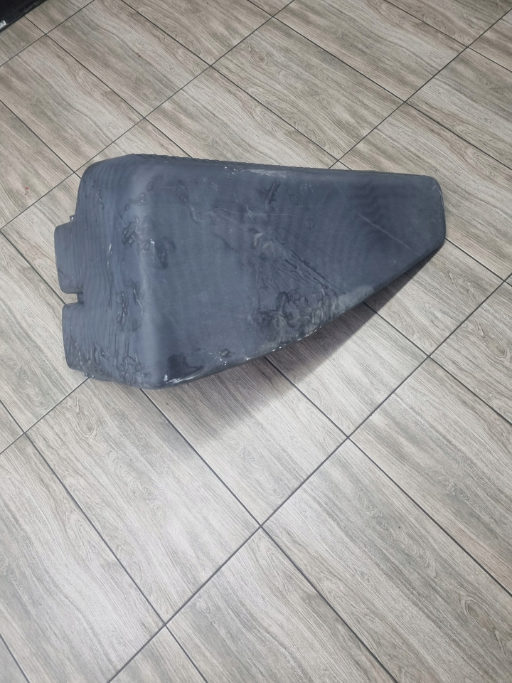 VOLVO KOMIN WLOT POWIETRZA CZAPKA KABINY VOLVO FH 4 FH 5 FM 5 - Air intake system for Truck: picture 3 VOLVO KOMIN WLOT POWIETRZA CZAPKA KABINY VOLVO FH 4 FH 5 FM 5 - Air intake system for Truck: picture 3