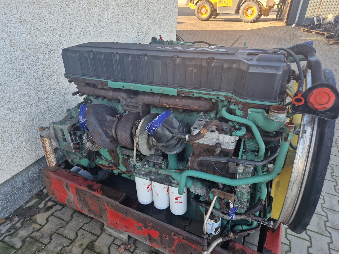 VOLVO SILNIK KOMPLETNY VOLVO FH 12 FM 12 D12A 420 - Engine for Truck: picture 3 VOLVO SILNIK KOMPLETNY VOLVO FH 12 FM 12 D12A 420 - Engine for Truck: picture 3