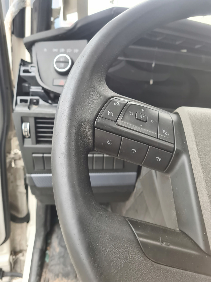 VOLVO WIELOFUNKCYJNA KOMPLETNA - Steering wheel for Truck: picture 3 VOLVO WIELOFUNKCYJNA KOMPLETNA - Steering wheel for Truck: picture 3