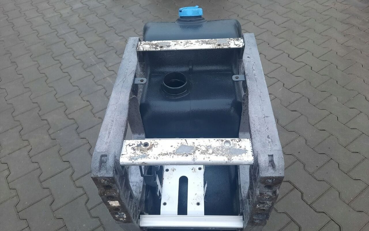 VOLVO ZBIORNIK ADBLUE RENAULT GAMA RANGE K C T VOLVO FH 4 FM 4 FMX FH 5 FM 5 - AdBlue tank for Truck: picture 5 VOLVO ZBIORNIK ADBLUE RENAULT GAMA RANGE K C T VOLVO FH 4 FM 4 FMX FH 5 FM 5 - AdBlue tank for Truck: picture 5