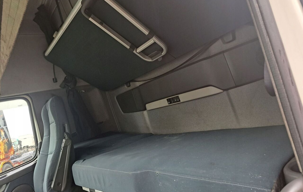 Volvo LIFT XL 12/13R FH 13 - Cab for Truck: picture 5 Volvo LIFT XL 12/13R FH 13 - Cab for Truck: picture 5