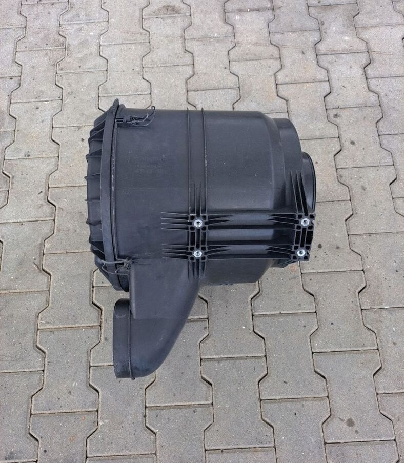 Volvo OBUDOWA FILTRA POWIETRZA VOLVO FH FM 4 13 LIFT - Air filter for Truck: picture 5 Volvo OBUDOWA FILTRA POWIETRZA VOLVO FH FM 4 13 LIFT - Air filter for Truck: picture 5