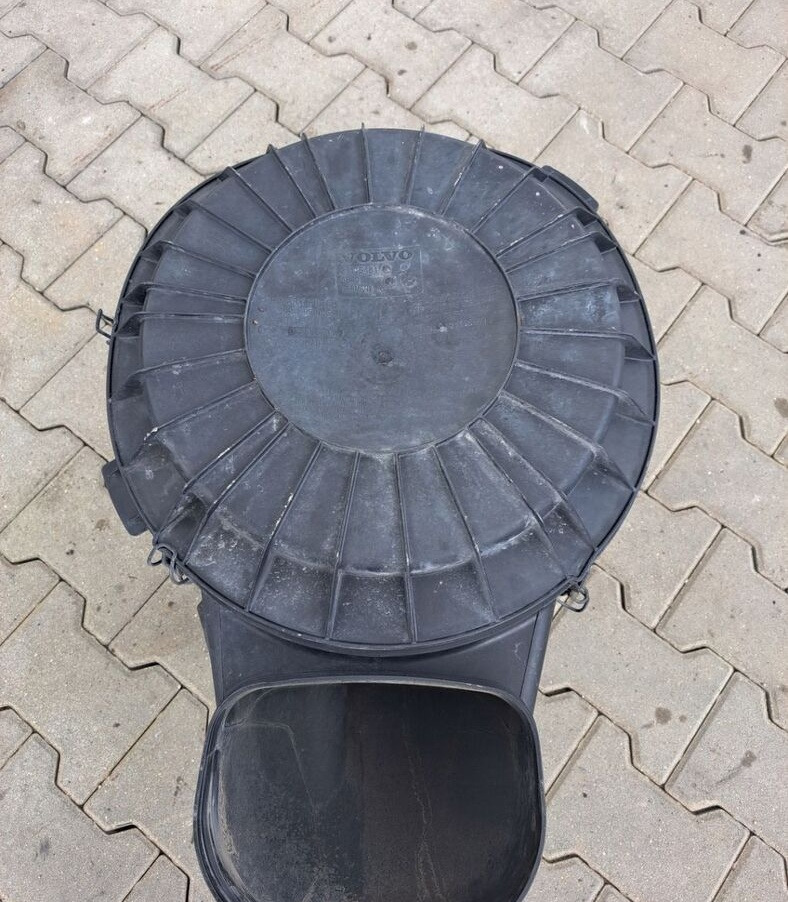 Volvo OBUDOWA FILTRA POWIETRZA VOLVO FH FM 4 13 LIFT - Air filter for Truck: picture 4 Volvo OBUDOWA FILTRA POWIETRZA VOLVO FH FM 4 13 LIFT - Air filter for Truck: picture 4