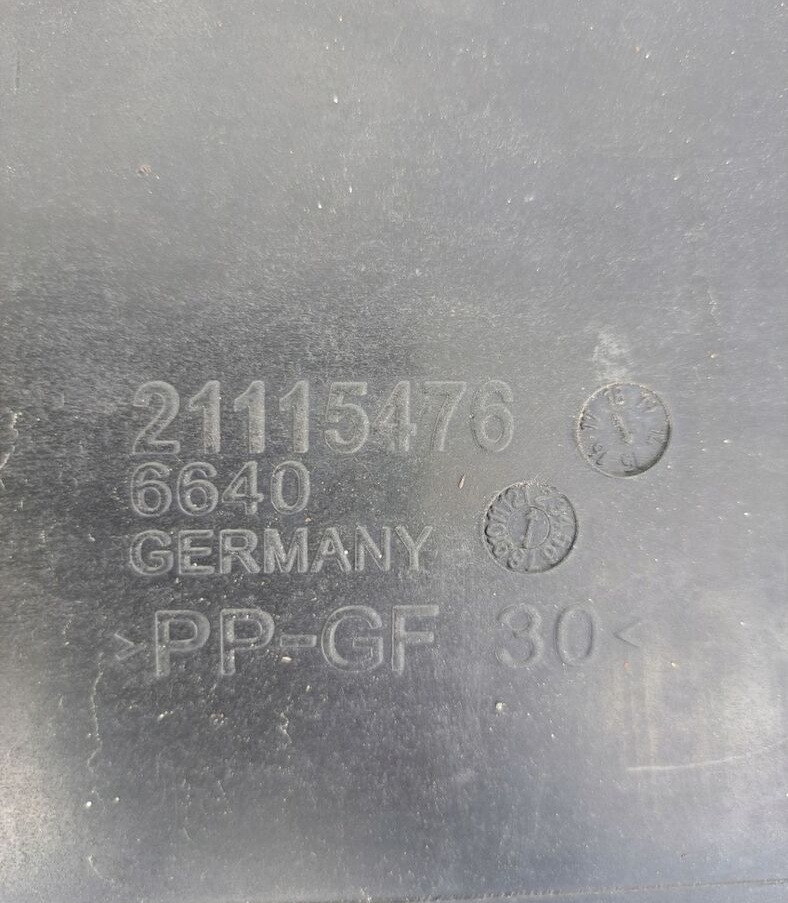 Volvo OBUDOWA FILTRA POWIETRZA VOLVO FH FM 4 13 LIFT - Air filter for Truck: picture 2 Volvo OBUDOWA FILTRA POWIETRZA VOLVO FH FM 4 13 LIFT - Air filter for Truck: picture 2