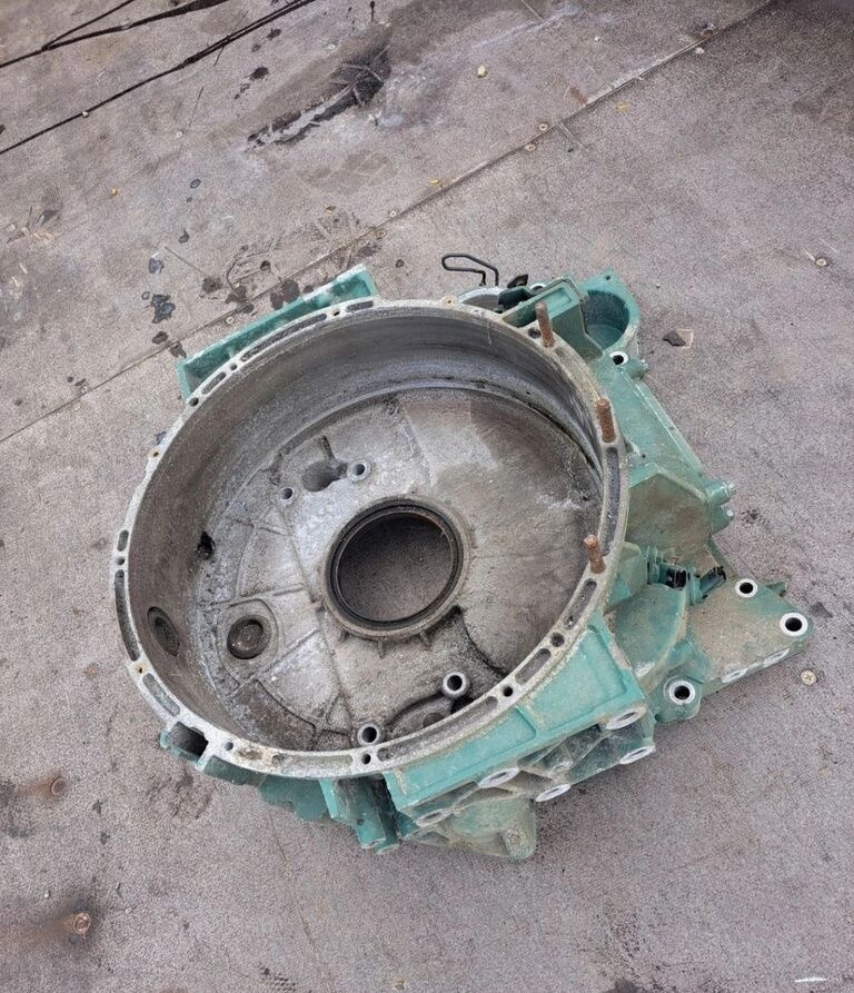 Volvo OBUDOWA SPRZĘGŁA KOŁA ZAMACHOWEGO FL D8K RENAULT GAMA D EURO 6.   Volvo OE - Flywheel for Truck: picture 1 Volvo OBUDOWA SPRZĘGŁA KOŁA ZAMACHOWEGO FL D8K RENAULT GAMA D EURO 6.   Volvo OE - Flywheel for Truck: picture 1