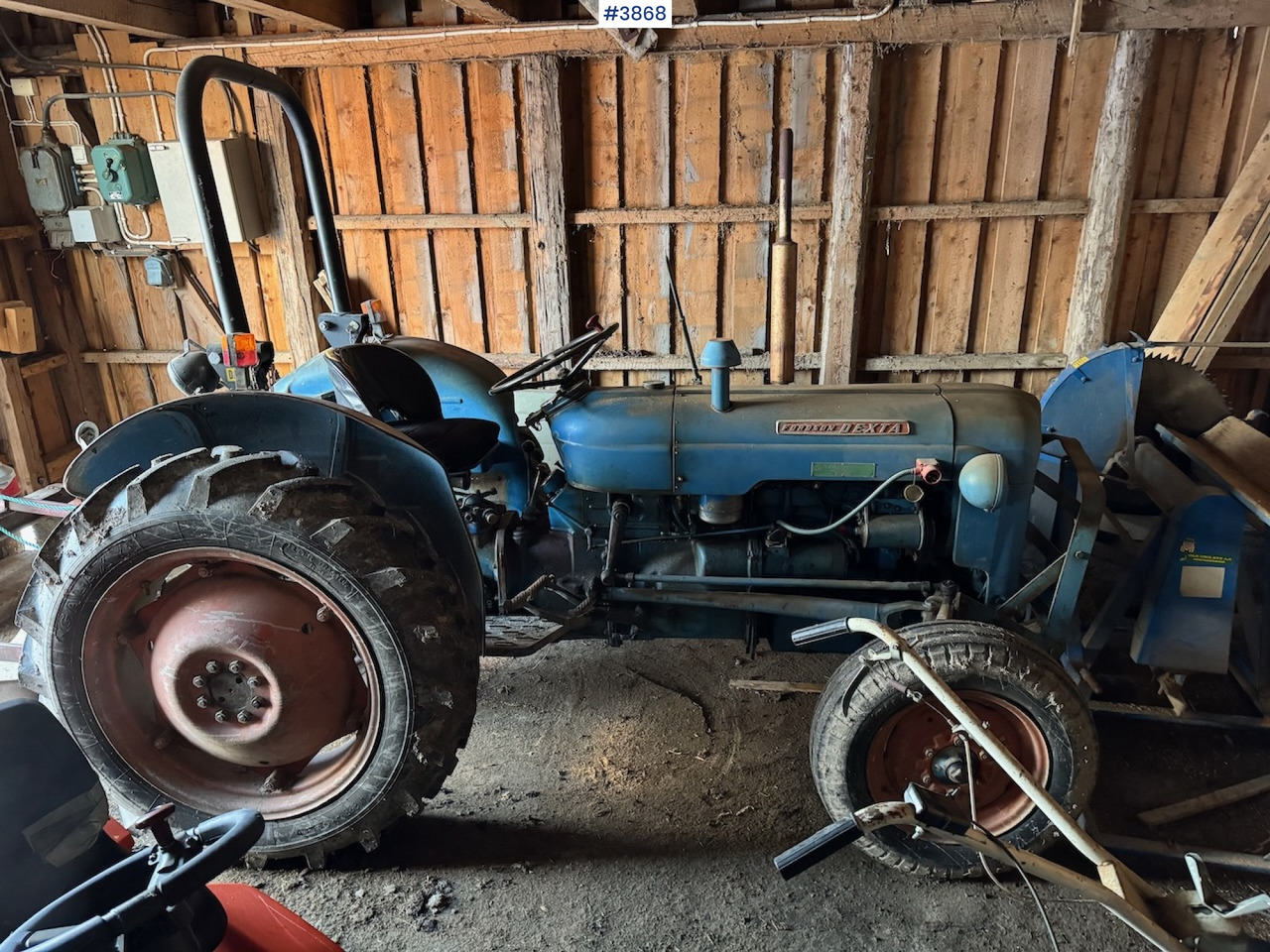 Farm tractor 1963 Ford Dexta: picture 13