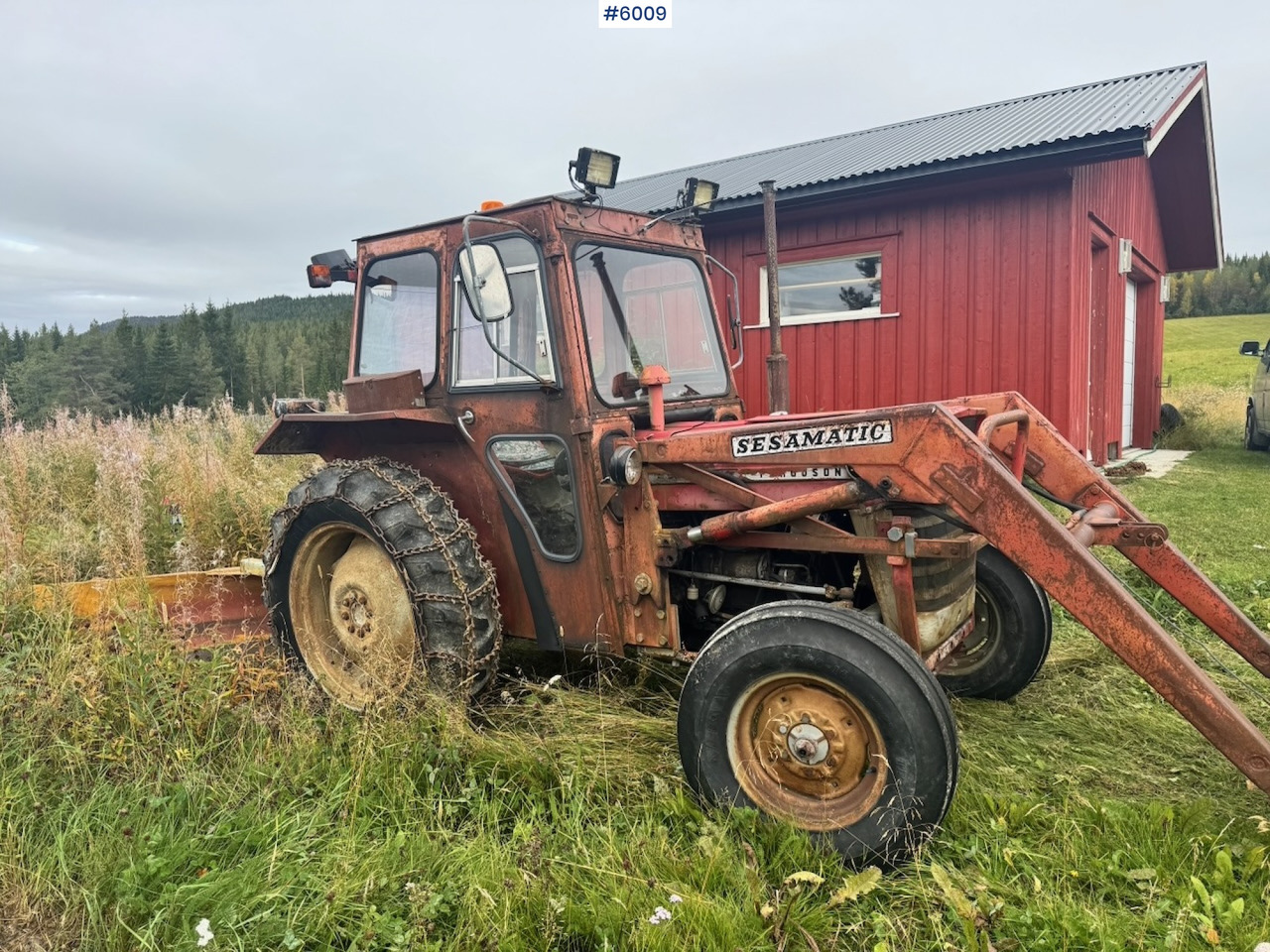 1971 Massey-Ferguson 135 incl. front loader, bucket, rear scraper, and log splitter/firewood machine - Farm tractor: picture 2 1971 Massey-Ferguson 135 incl. front loader, bucket, rear scraper, and log splitter/firewood machine - Farm tractor: picture 2