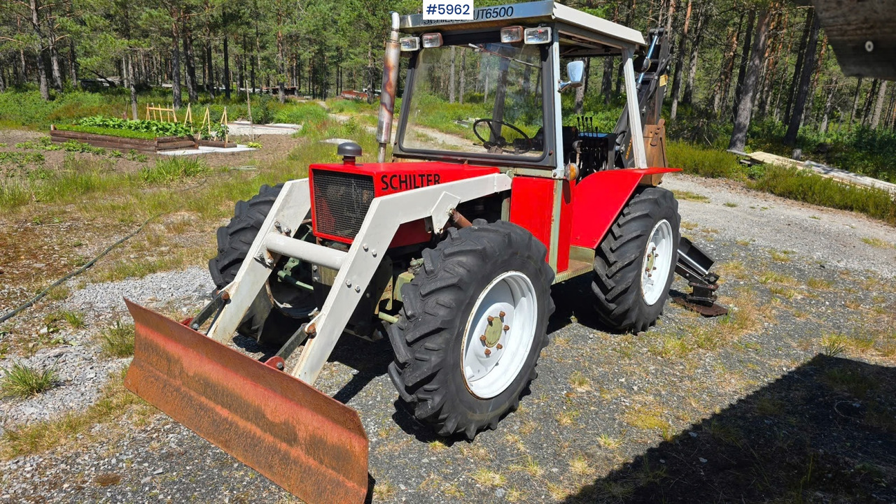 1975 Schilter UT6500 w/ Front loader, - Farm tractor: picture 2 1975 Schilter UT6500 w/ Front loader, - Farm tractor: picture 2