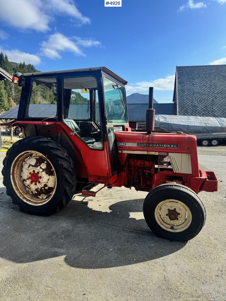 1977 International Harvester 454 - Farm tractor: picture 3 1977 International Harvester 454 - Farm tractor: picture 3