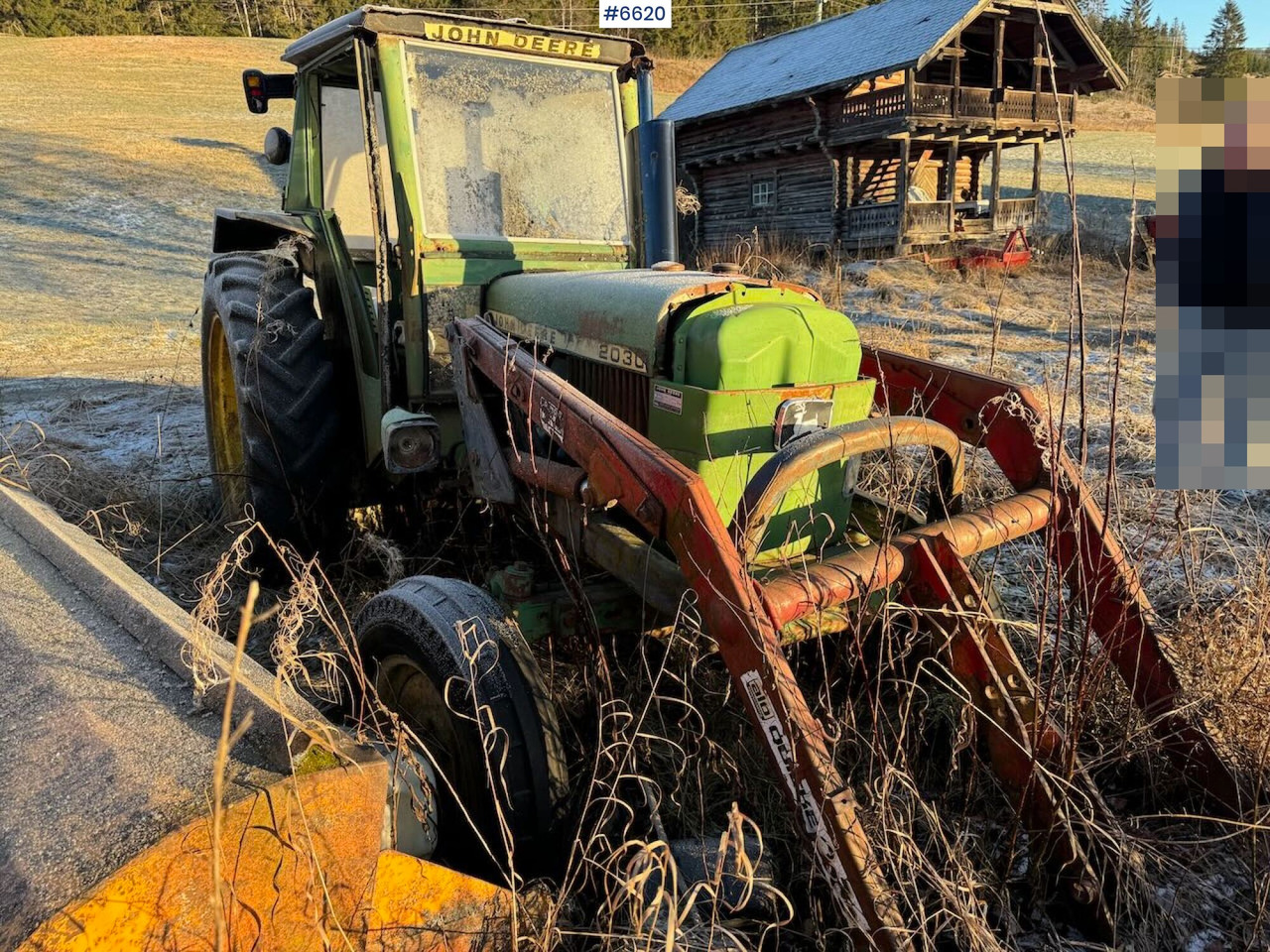 1977 John Deere 2030 w/ front loader. Repair object. - Farm tractor: picture 5 1977 John Deere 2030 w/ front loader. Repair object. - Farm tractor: picture 5