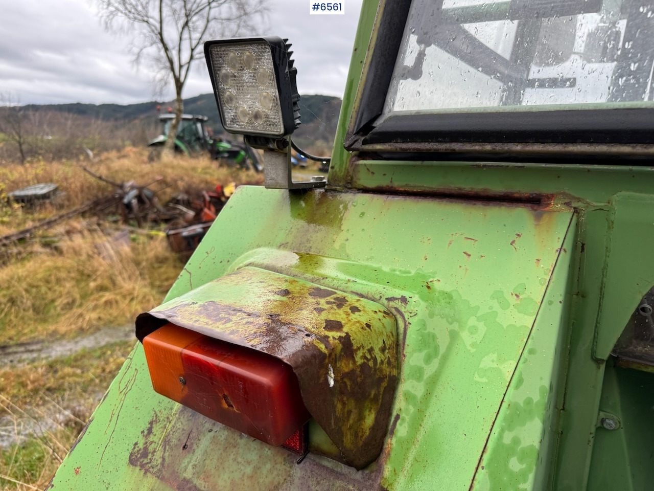 Farm tractor 1981 Fendt Farmer 108 LS Turbomatik w/ front loader.: picture 12 Farm tractor 1981 Fendt Farmer 108 LS Turbomatik w/ front loader.: picture 12