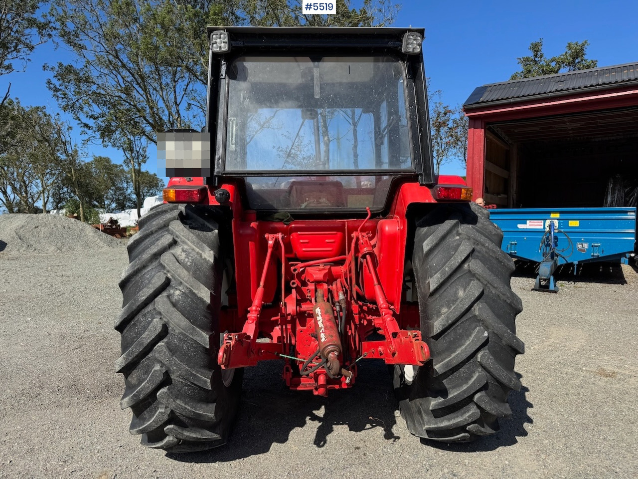 1983 International 585 - Farm tractor: picture 4 1983 International 585 - Farm tractor: picture 4