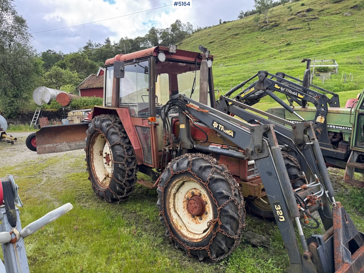 1984 International Harvester 833, 40 km/h - Farm tractor: picture 2 1984 International Harvester 833, 40 km/h - Farm tractor: picture 2