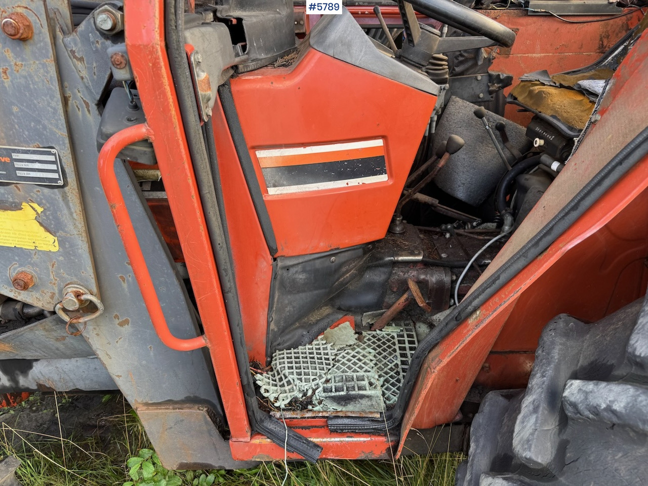 Farm tractor 1986 Fiat 55-46 DT w/ front loader.: picture 12