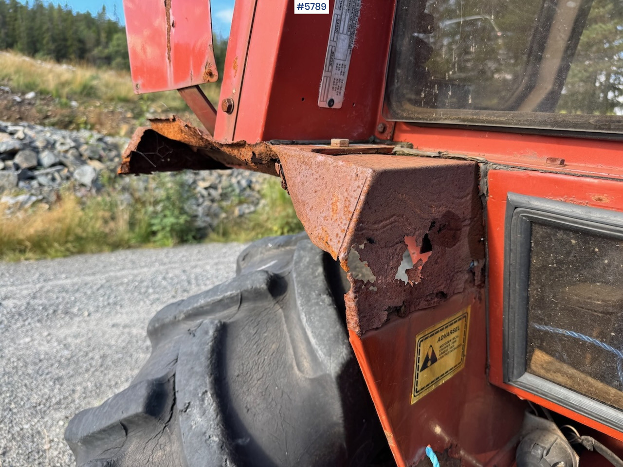 Farm tractor 1986 Fiat 55-46 DT w/ front loader.: picture 8