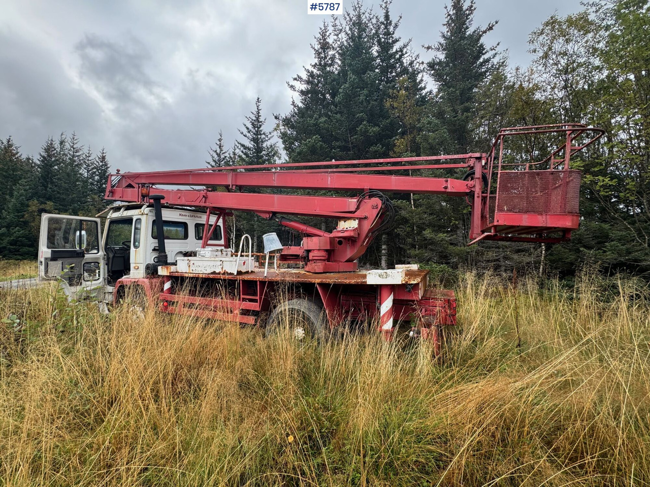 1986 Volvo FL614 with Lift. SEE VIDEO! - Truck mounted aerial platform: picture 4 1986 Volvo FL614 with Lift. SEE VIDEO! - Truck mounted aerial platform: picture 4
