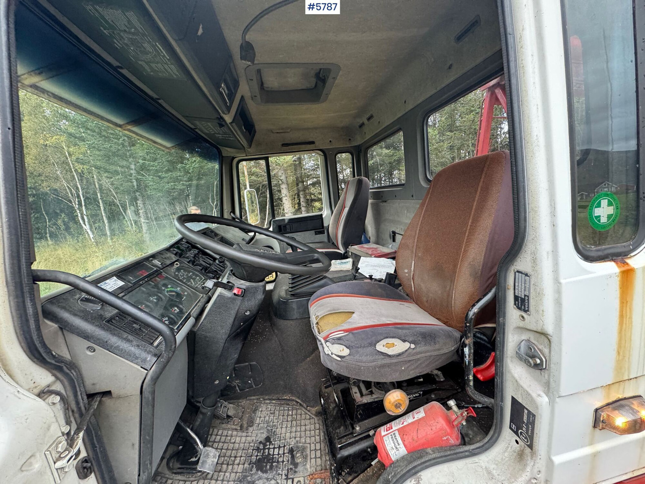 Lease a  1986 Volvo FL614 with Lift. SEE VIDEO! 1986 Volvo FL614 with Lift. SEE VIDEO!: picture 11