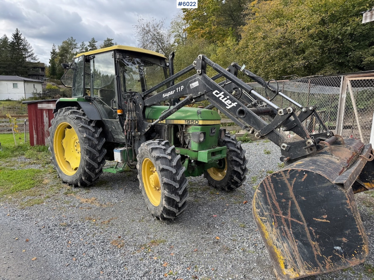 1990 John Deere 1950 Power Synchron w/ front loader. - Farm tractor: picture 1 1990 John Deere 1950 Power Synchron w/ front loader. - Farm tractor: picture 1