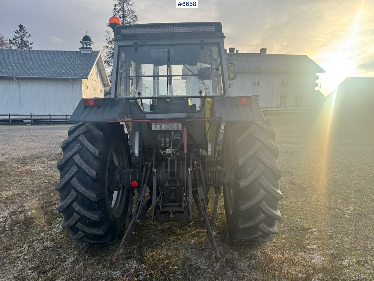 1995 Massey Ferguson 390T w/ Front Loader. - Farm tractor: picture 5 1995 Massey Ferguson 390T w/ Front Loader. - Farm tractor: picture 5