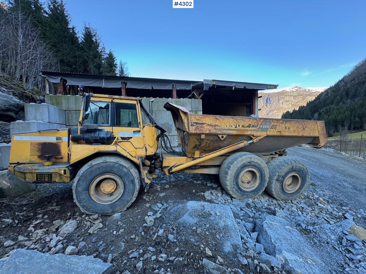 1996 Volvo A25C 6x6 - Articulated dumper: picture 1 1996 Volvo A25C 6x6 - Articulated dumper: picture 1
