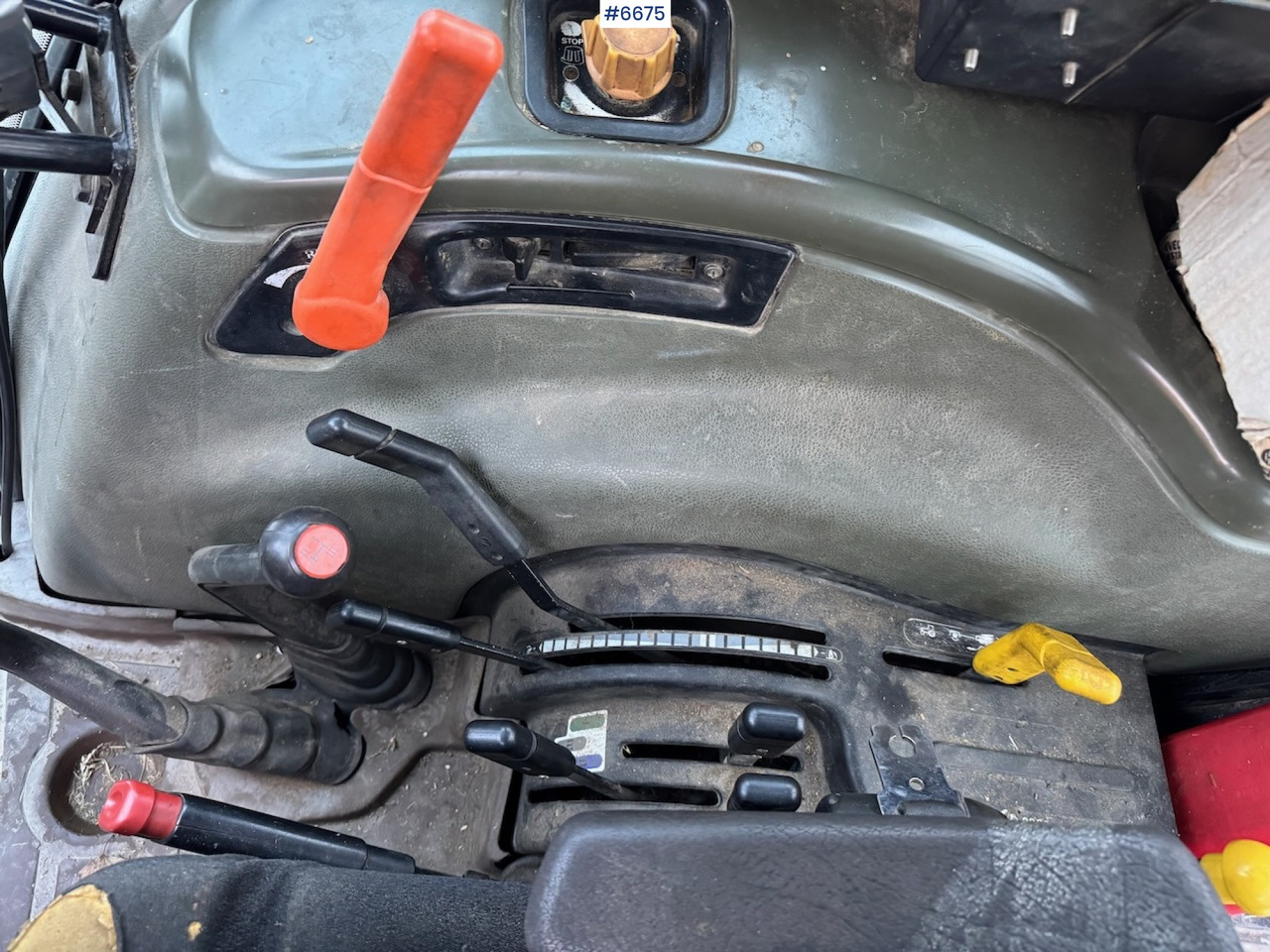 Farm tractor 1997 New Holland L 85 w/ front loader.: picture 20 Farm tractor 1997 New Holland L 85 w/ front loader.: picture 20