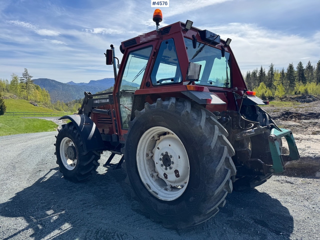 2002 Fiat 110-90 DT w/front loader. 1590 hours! - Farm tractor: picture 2 2002 Fiat 110-90 DT w/front loader. 1590 hours! - Farm tractor: picture 2