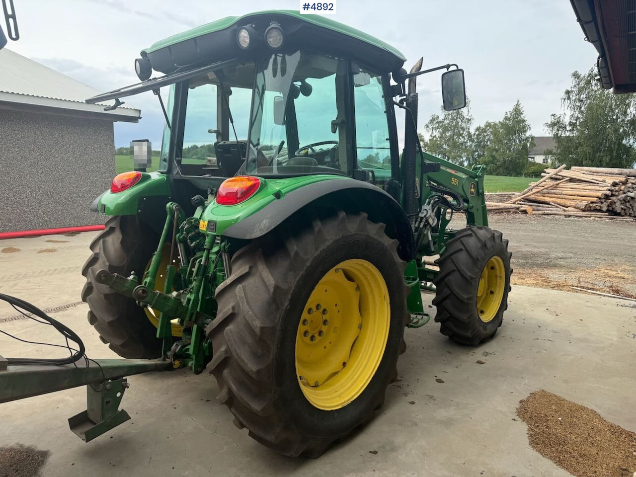 2004 John Deere 5720 4x4 w/ front loader - Farm tractor: picture 5 2004 John Deere 5720 4x4 w/ front loader - Farm tractor: picture 5