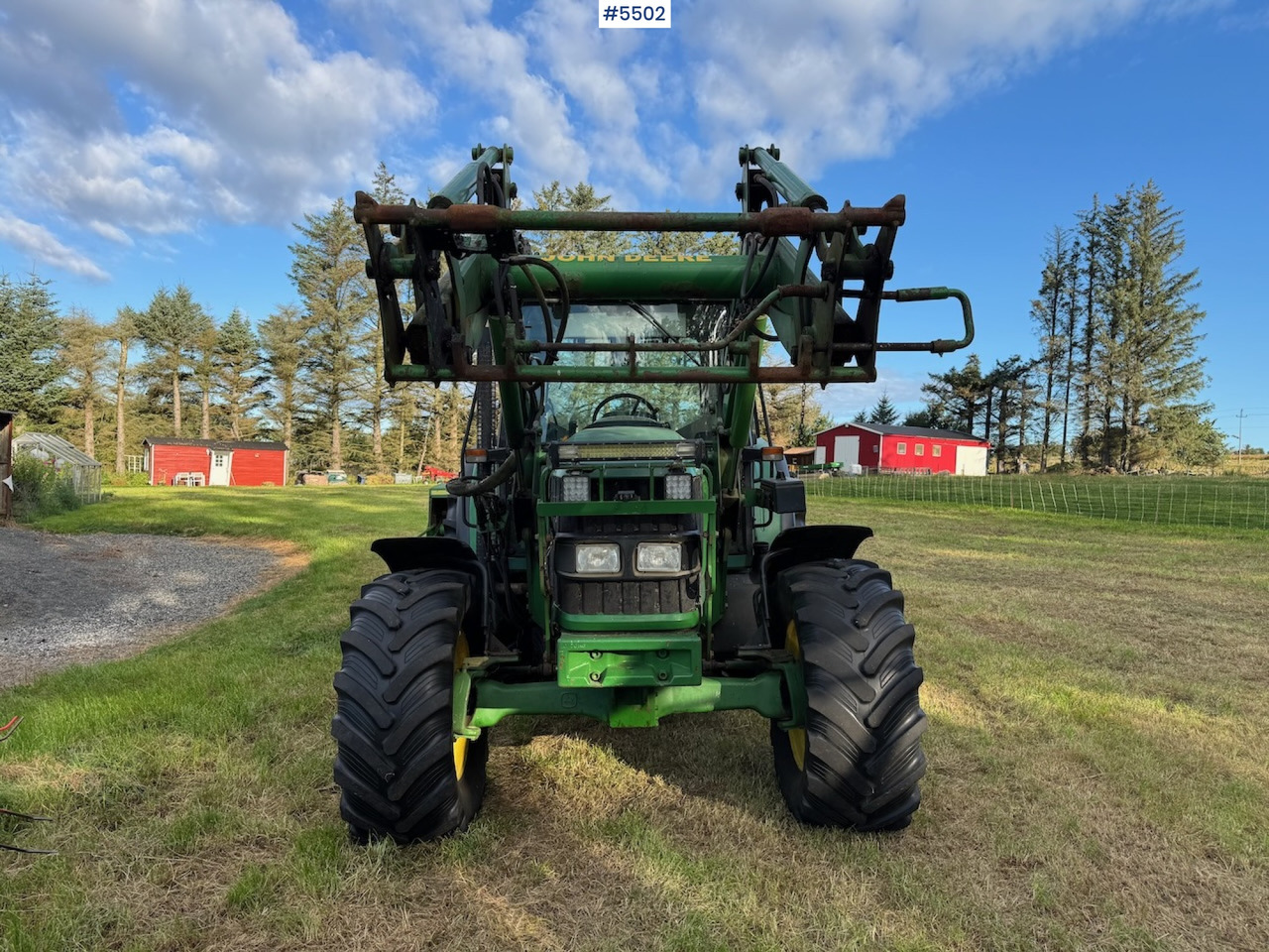 2004 John Deere 6220 w/front loader - Farm tractor: picture 3 2004 John Deere 6220 w/front loader - Farm tractor: picture 3
