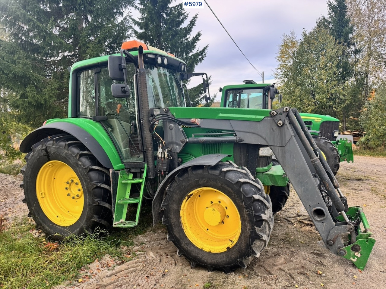 2005 John Deere 6420 with Front Loader - Farm tractor: picture 3 2005 John Deere 6420 with Front Loader - Farm tractor: picture 3