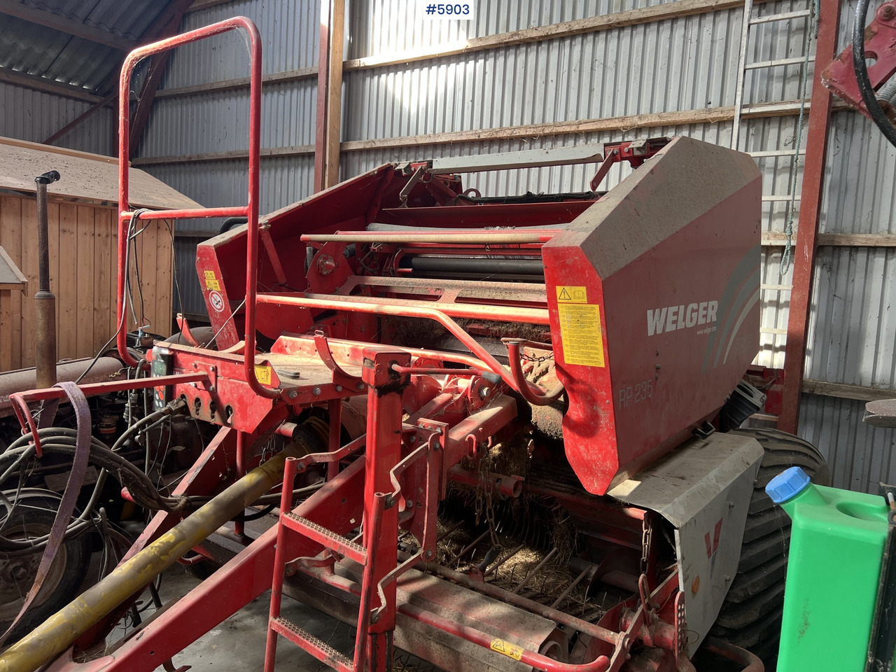 2005 Welger RP 235 press w/ net - Hay and forage equipment: picture 5 2005 Welger RP 235 press w/ net - Hay and forage equipment: picture 5