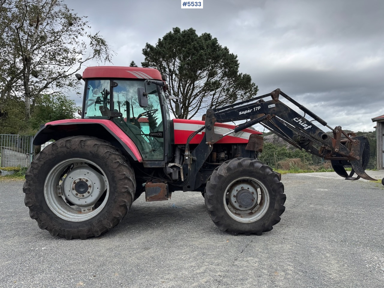 2009 McCormick MTX 150 w/ Front loader - Farm tractor: picture 1 2009 McCormick MTX 150 w/ Front loader - Farm tractor: picture 1