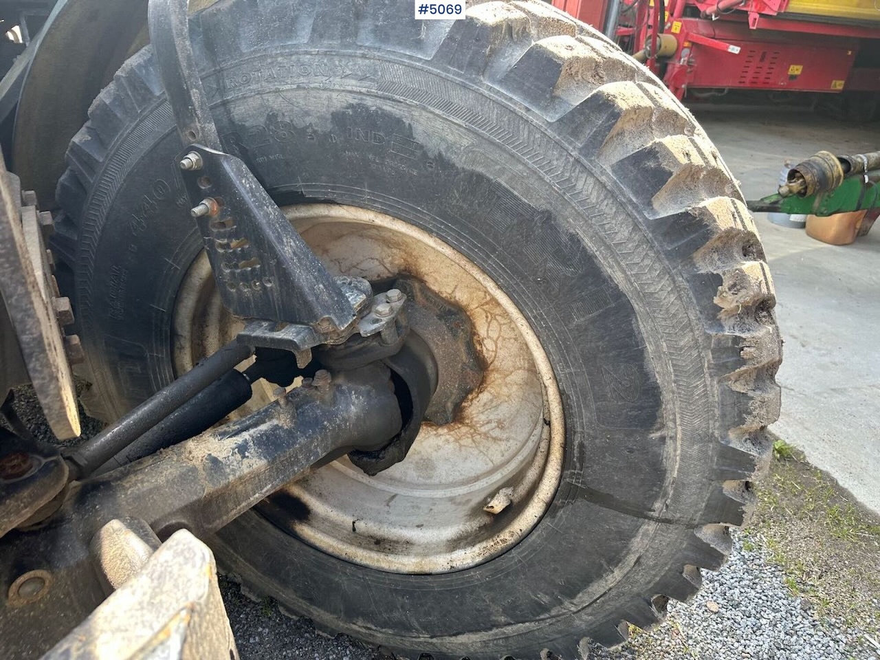 Farm tractor 2009 New Holland T6040 SS w/ Trima front loader: picture 9 Farm tractor 2009 New Holland T6040 SS w/ Trima front loader: picture 9