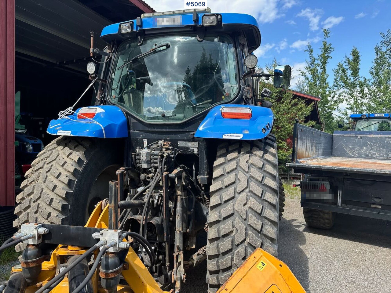 Farm tractor 2009 New Holland T6040 SS w/ Trima front loader: picture 17 Farm tractor 2009 New Holland T6040 SS w/ Trima front loader: picture 17