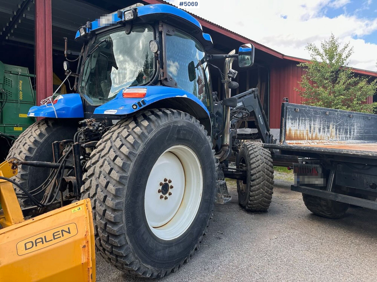 Farm tractor 2009 New Holland T6040 SS w/ Trima front loader: picture 16 Farm tractor 2009 New Holland T6040 SS w/ Trima front loader: picture 16