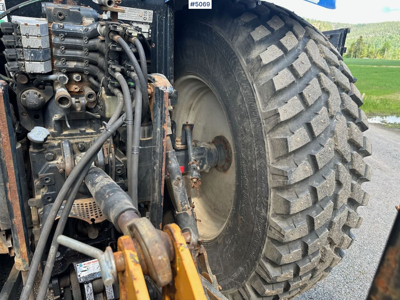 Farm tractor 2009 New Holland T6040 SS w/ Trima front loader: picture 20 Farm tractor 2009 New Holland T6040 SS w/ Trima front loader: picture 20