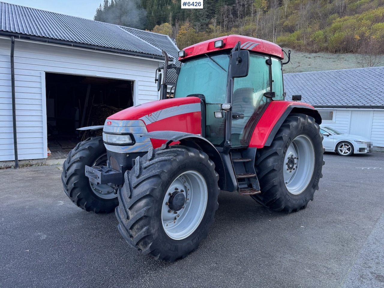 2010 McCormick MC130 Low hours! - Farm tractor: picture 2 2010 McCormick MC130 Low hours! - Farm tractor: picture 2