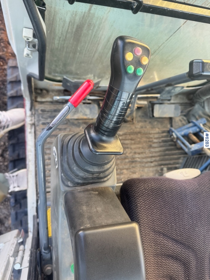 Excavator 2010 Takeuchi TB219 Mini Excavator with Rototilt and 2 buckets.: picture 16