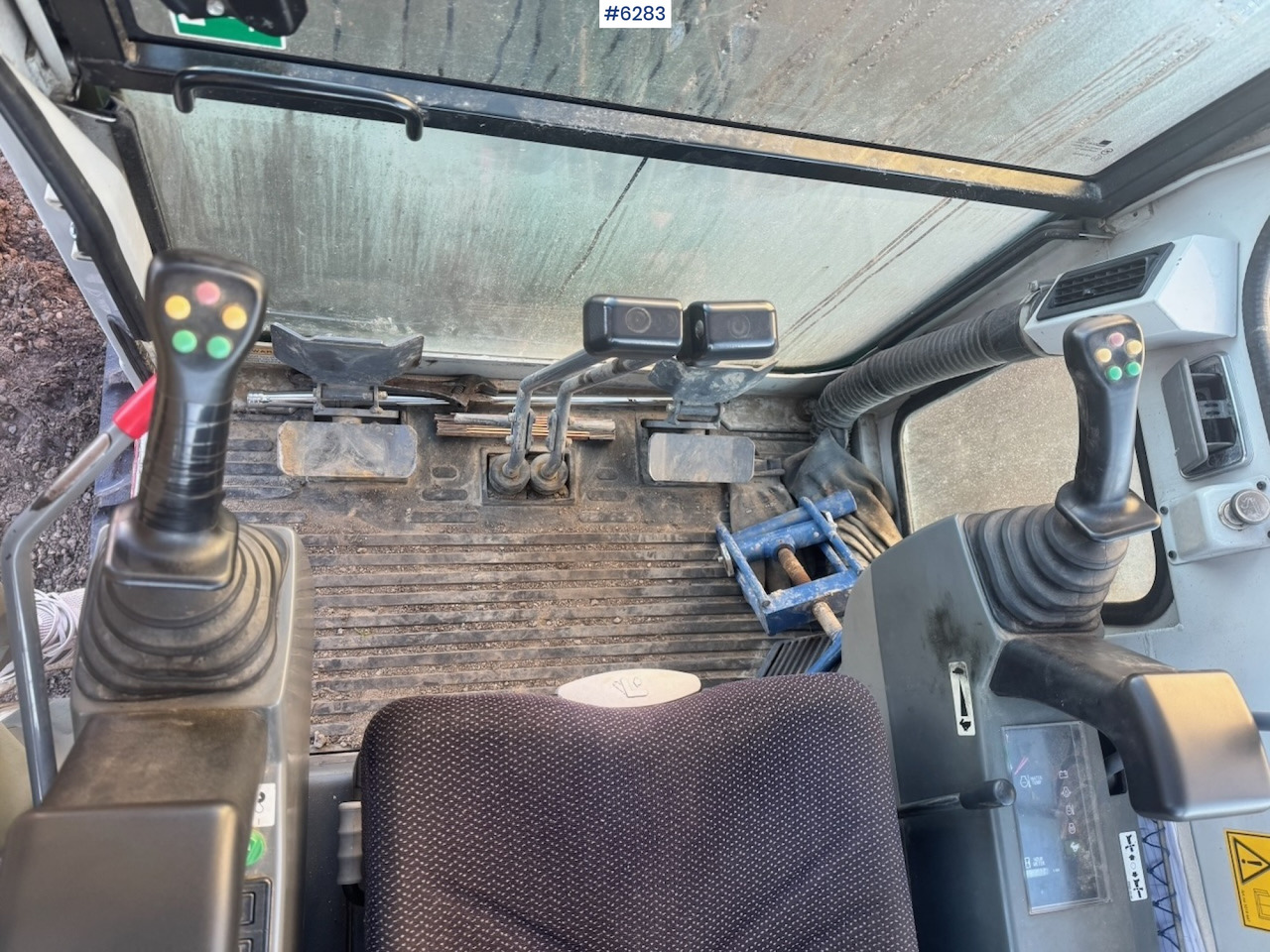 Excavator 2010 Takeuchi TB219 Mini Excavator with Rototilt and 2 buckets.: picture 13