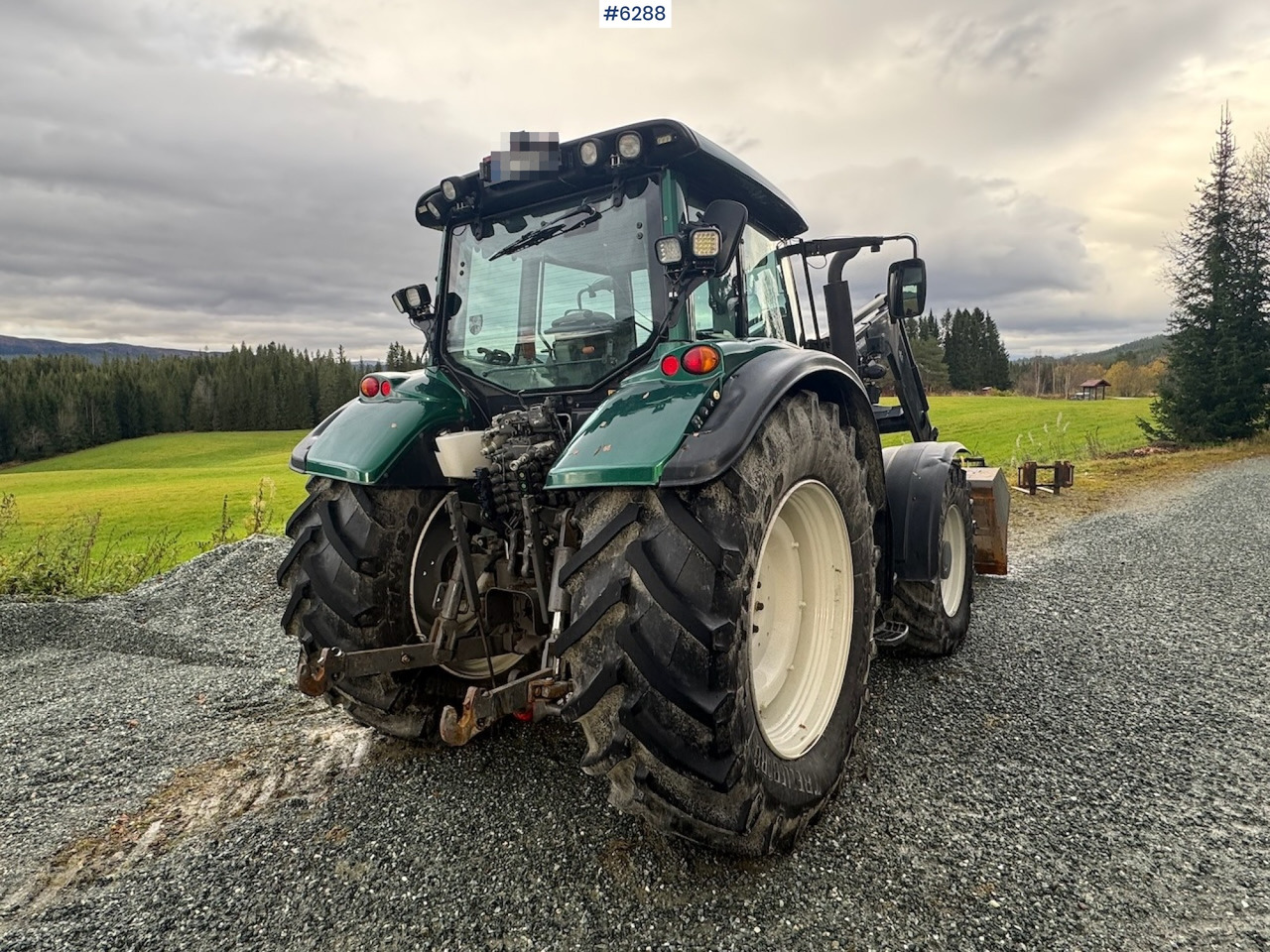 2013 Valtra T203 w/ Trima front loader, snow bucket, gravel bucket, pallet forks and timber clamp! - Farm tractor: picture 5 2013 Valtra T203 w/ Trima front loader, snow bucket, gravel bucket, pallet forks and timber clamp! - Farm tractor: picture 5