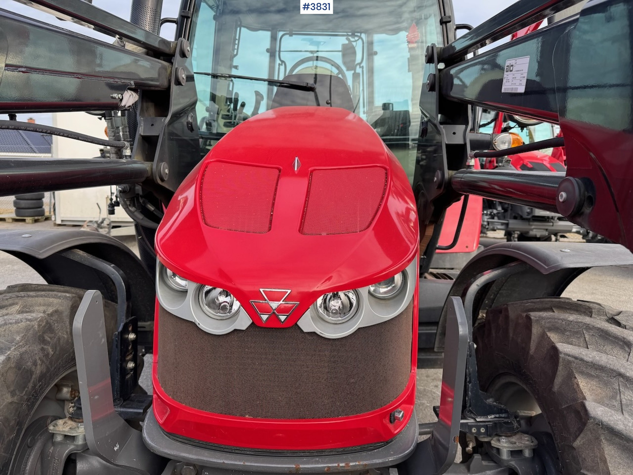 2017 Massey Ferguson 5610 w/front loader. - Farm tractor: picture 4 2017 Massey Ferguson 5610 w/front loader. - Farm tractor: picture 4