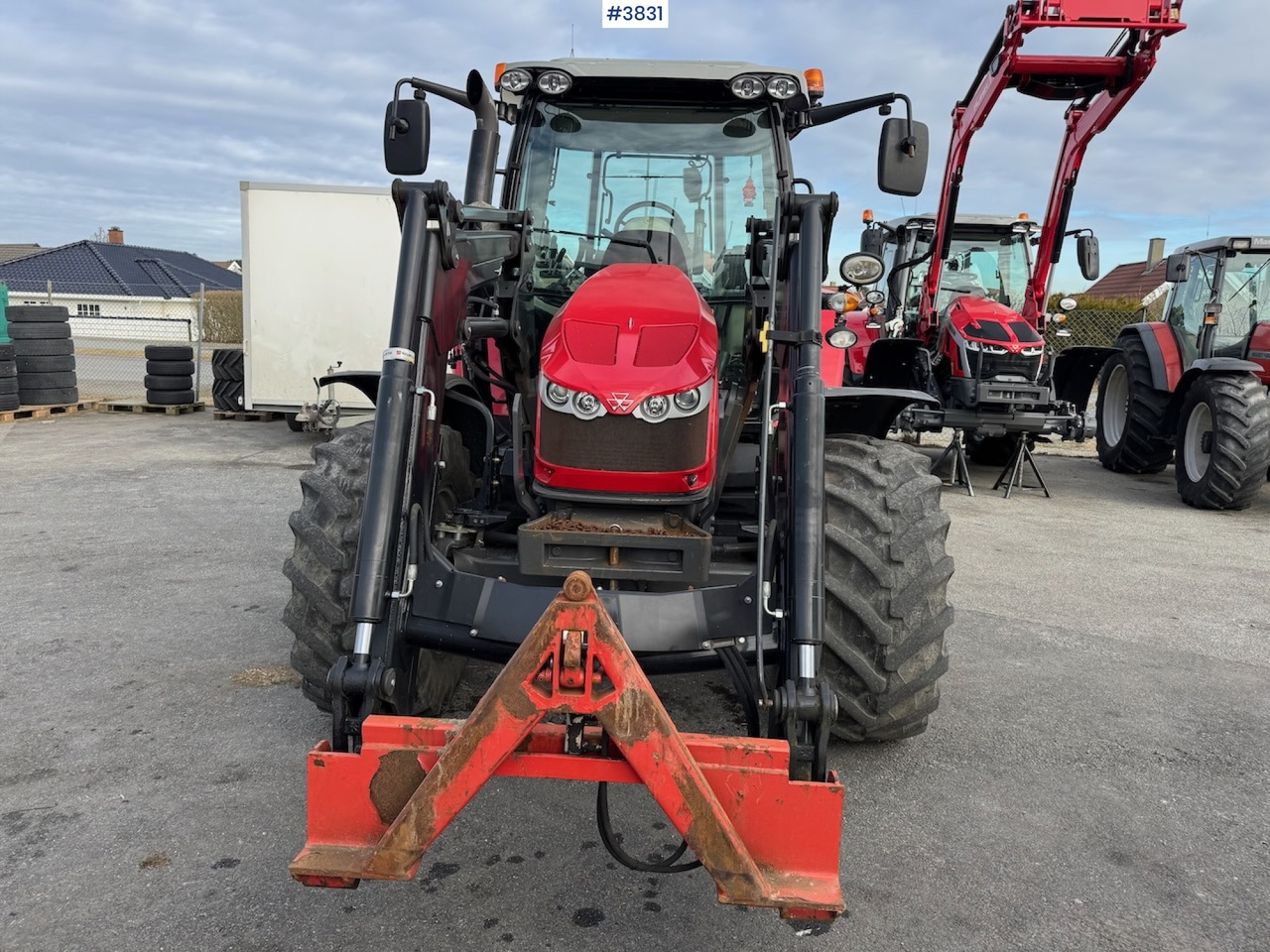 2017 Massey Ferguson 5610 w/front loader. - Farm tractor: picture 3 2017 Massey Ferguson 5610 w/front loader. - Farm tractor: picture 3