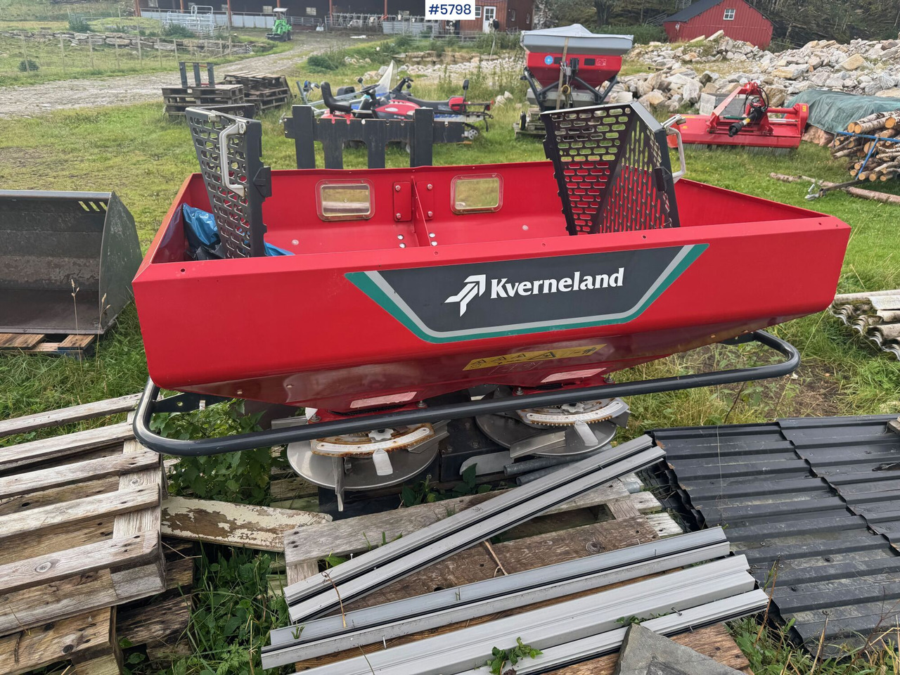 Fertilizer spreader 2018 Kverneland Manure spreader. Repair project: picture 10