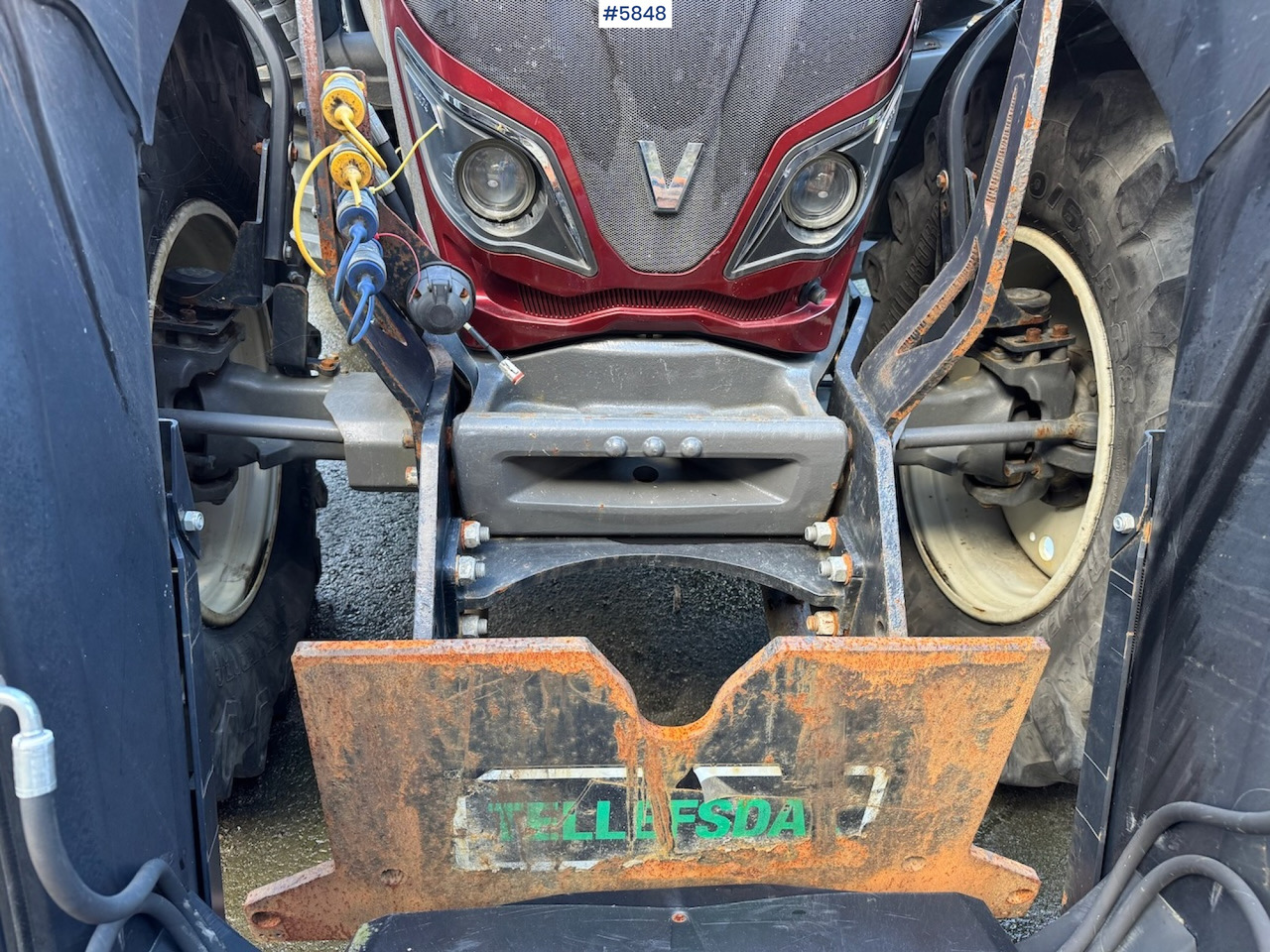 2018 Valtra N174 w/ front loader and plow plate. - Farm tractor: picture 5 2018 Valtra N174 w/ front loader and plow plate. - Farm tractor: picture 5