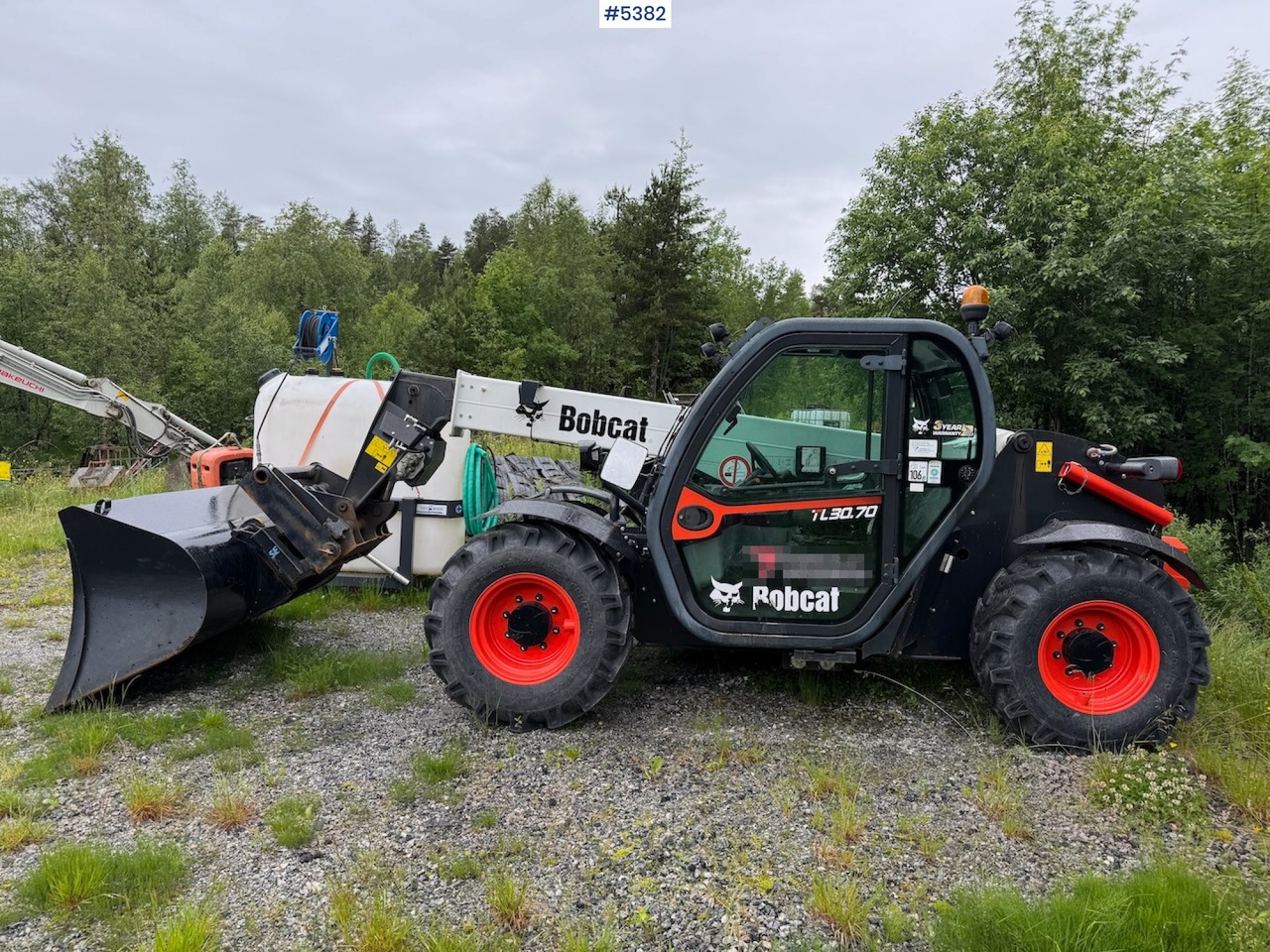 2021 Bobcat TL30.70DB m/ bucket, pallet fork and 4 chains. - Forklift: picture 2 2021 Bobcat TL30.70DB m/ bucket, pallet fork and 4 chains. - Forklift: picture 2