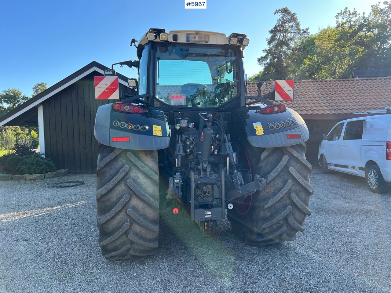 2023 Fendt 724 Vario profi + w/ Front loader and fully equipped - Farm tractor: picture 4 2023 Fendt 724 Vario profi + w/ Front loader and fully equipped - Farm tractor: picture 4